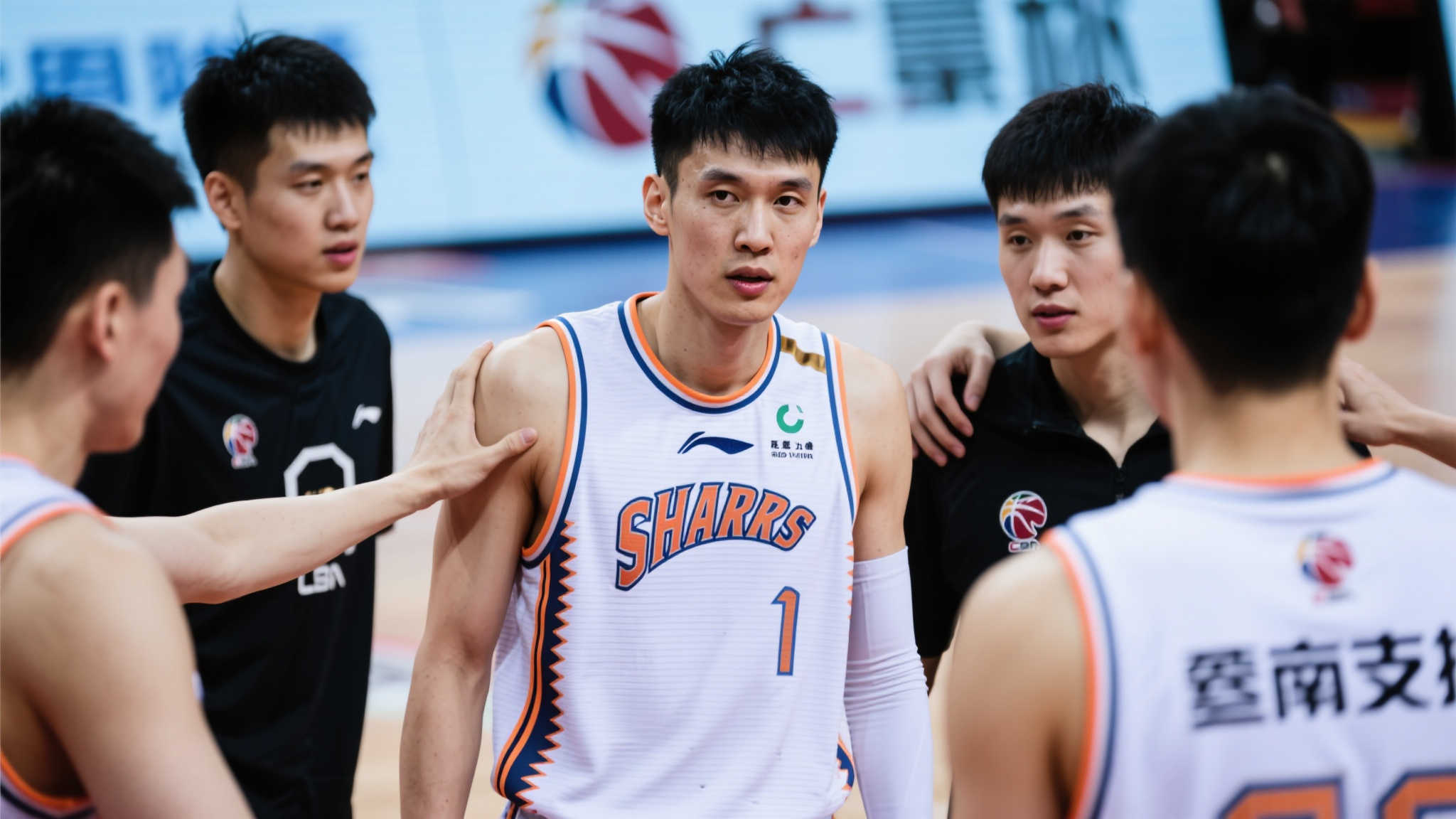 速赢得了球 速赢得了球